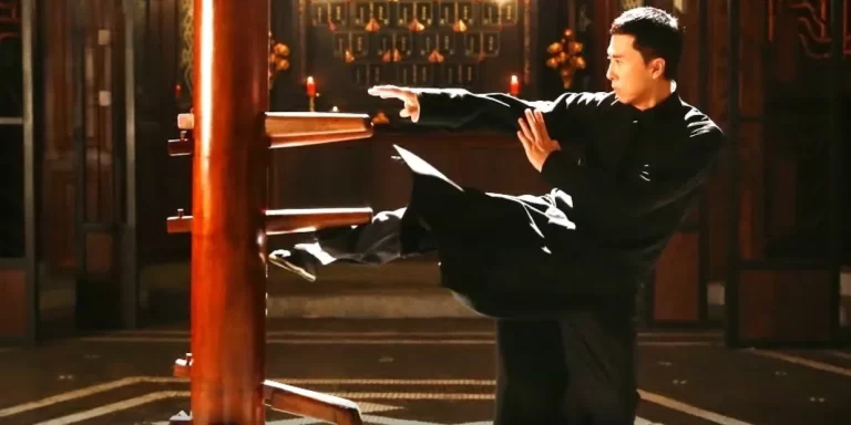 Learning Wing Chun on the wooden dummy